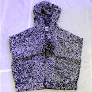 VS PINK Fuzzy Zip Up Hoodie. (2019)